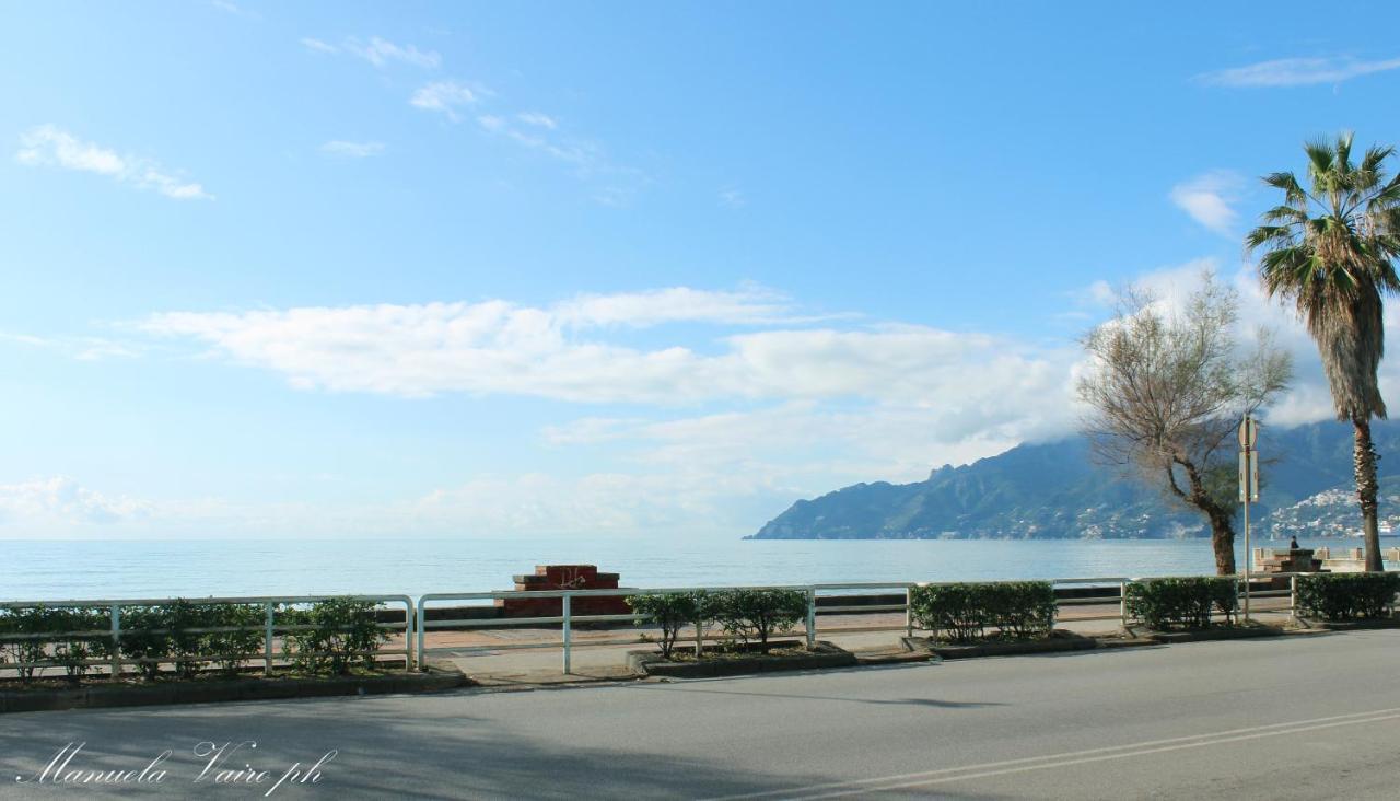 Seafront Apartment Salerno Dış mekan fotoğraf